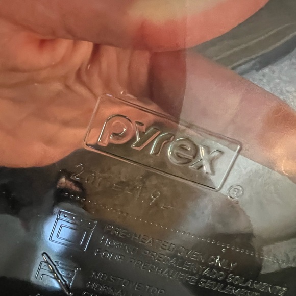 Pyrex 2QT - Picture 3 of 3